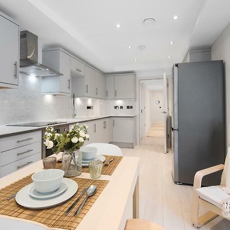 Apartment Wharf - Macarena Apartments Londen Buitenkant foto