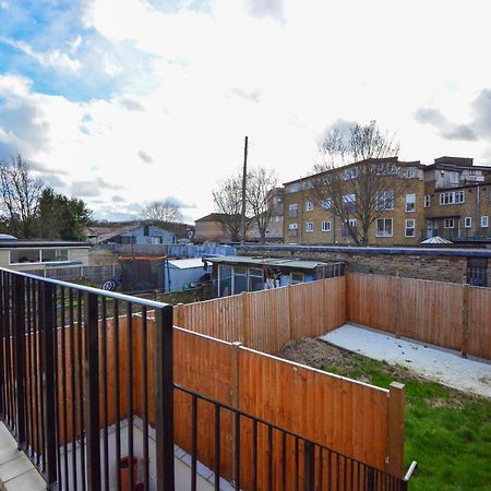 Apartment Wharf - Macarena Apartments Londen Buitenkant foto