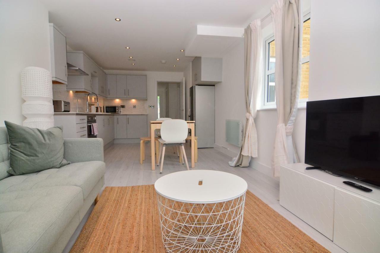 Apartment Wharf - Macarena Apartments Londen Buitenkant foto