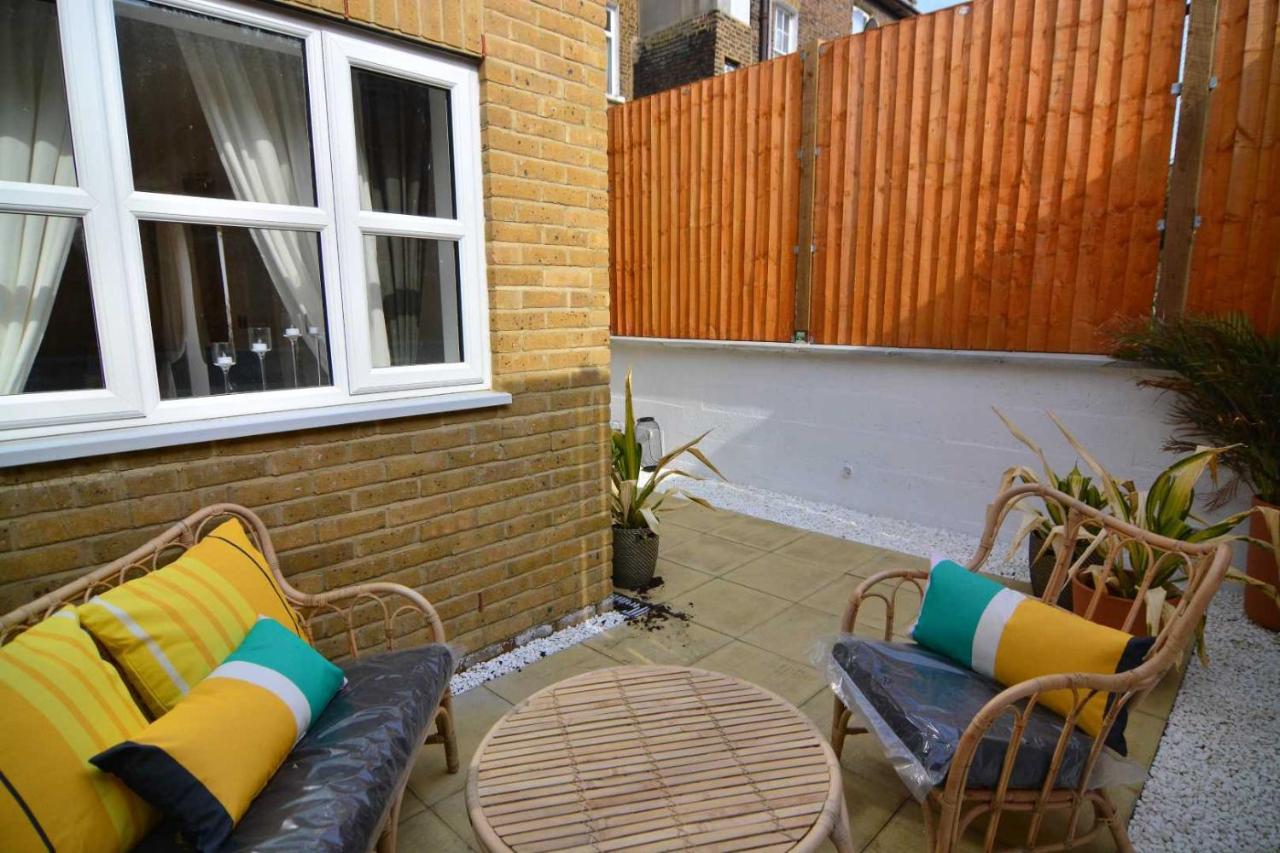 Apartment Wharf - Macarena Apartments Londen Buitenkant foto