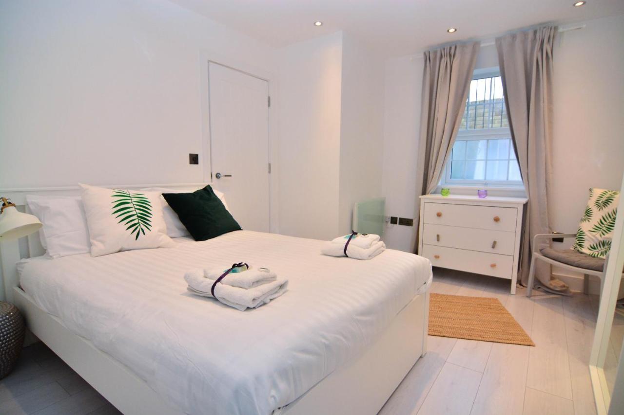 Apartment Wharf - Macarena Apartments Londen Buitenkant foto